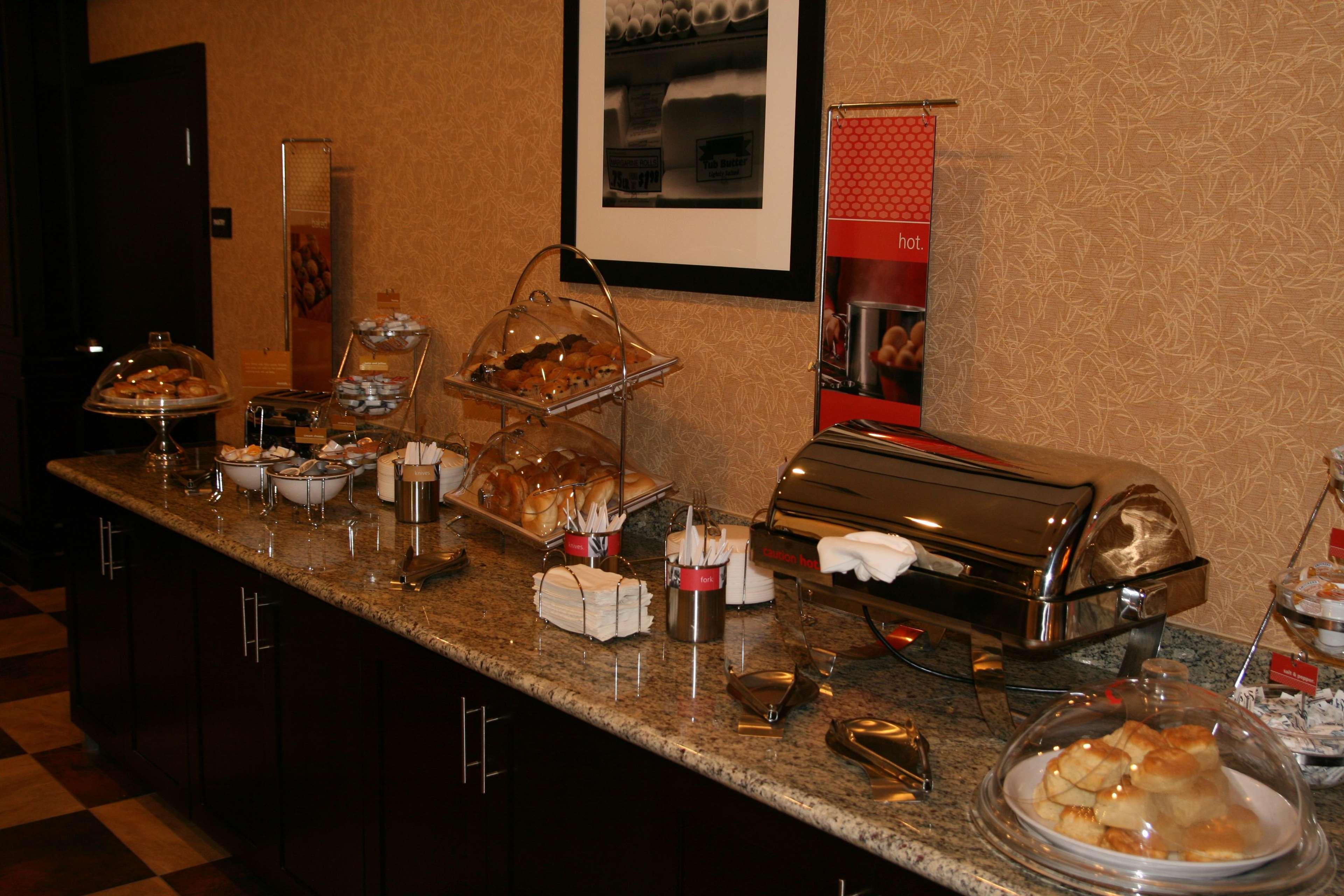 Hampton Inn & Suites Buffalo Restaurante foto